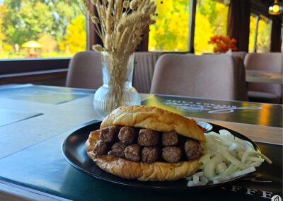 josava_bistro_i_caffe_ćevapi_u_lepinji_djakovo_foto_goinfoweb