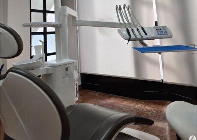 privatna_ordinacija_dentalne_medicine_ines_bazdar_spajic_stomatološka_stolica_djakovo_foto_goinfoweb