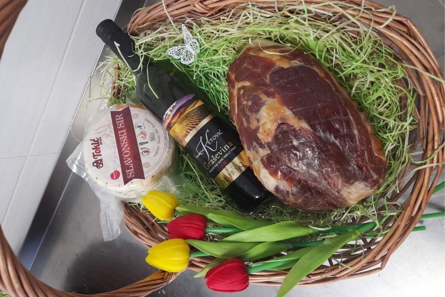 Delicije Tokić – Šunka za kuhanje Đakovo